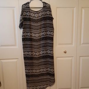 Torrid paisley patterned kimono size 0/1